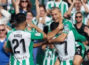 蜂鸟电竞-高尔夫大奖赛焦点战：齐鲁麒麟队强势反弹皖江旋风队，客场强势带走胜利。团队防守值得称道(山东体育休闲频道第二现场活动)